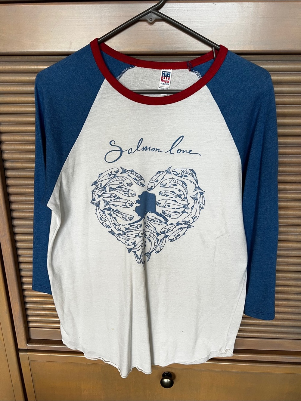 Salmon Sisters/Salmon Love Raglan Baseball Tee
